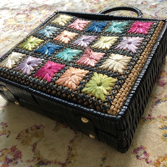 Vintage Plastic Straw Crochet Tote Handbag - Picture 6 of 6